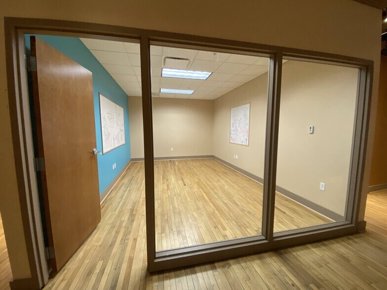 More Photos Of 686 Main St, Buffalo Loft Creative Space For Lease