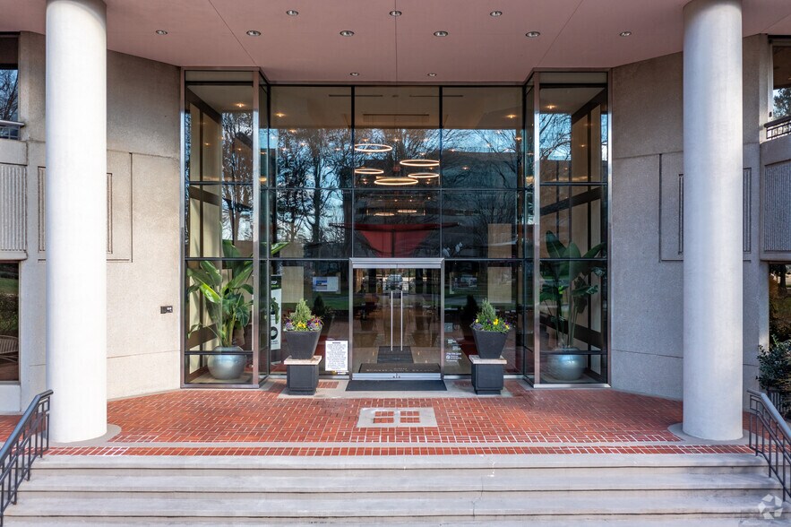 More Photos Of 6600 Peachtree Dunwoody Rd NE, Atlanta Office For Lease