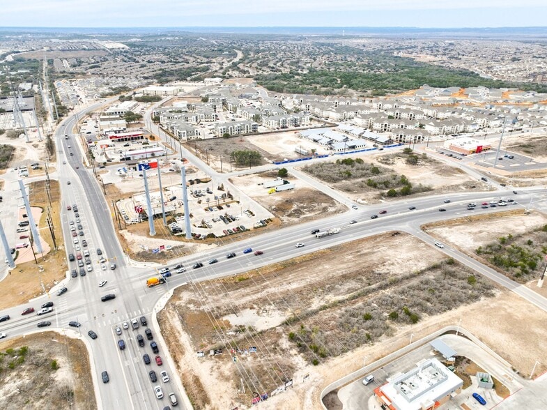 More Photos Of 211 Crossing Ave, San Antonio Office For Sale