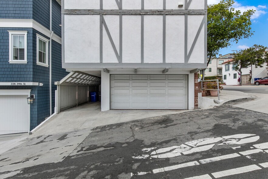 More Photos Of 232 29th St, Manhattan Beach Multifamily For Sale