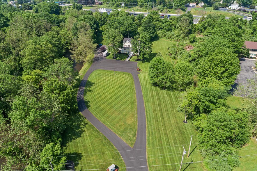 More Photos Of 97 Grayrock Rd, Clinton Township Office For Lease