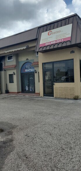 More Photos Of 4201-4237 NW 37th Ave, Miami Warehouse For Lease