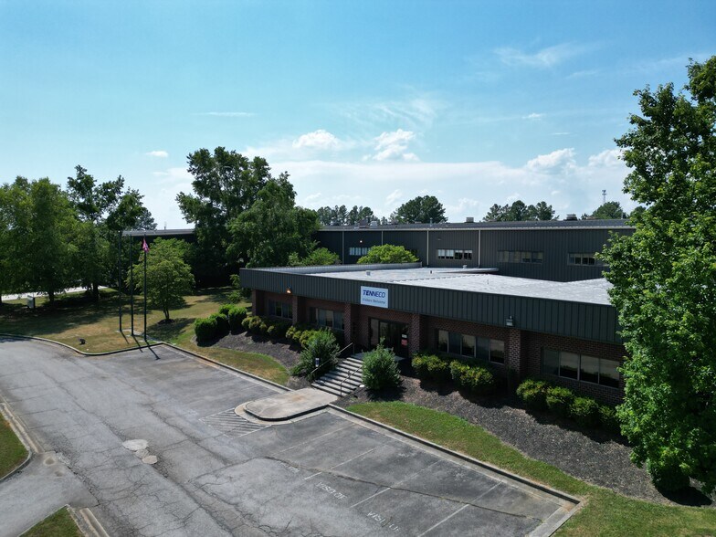 More Photos Of 128 River Bend Dr, Sevierville Manufacturing For Lease