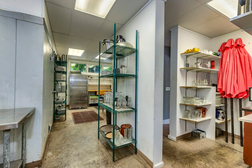 More Photos Of 240 E California St, Jacksonville Hotel For Sale