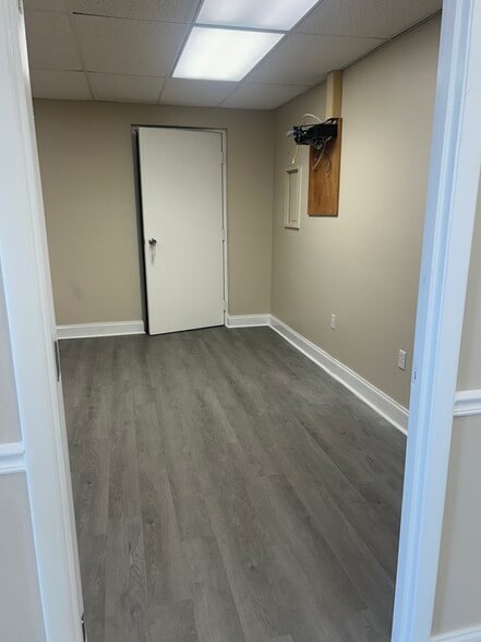 More Photos Of 3750 US Highway 27 N, Sebring General Retail For Sale