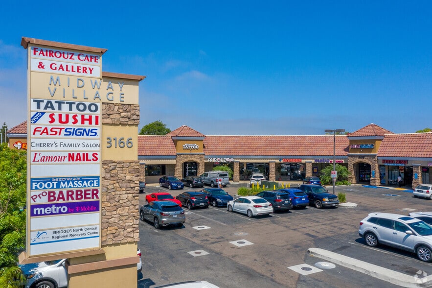 More Photos Of 3164-3194 Midway Dr, San Diego Storefront For Lease