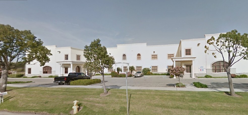 More Photos Of 1300 Pacific Ave, Oxnard Warehouse For Lease