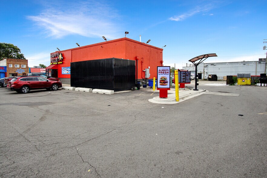 More Photos Of 8997 Greenfield Rd, Detroit Fast Food For Sale