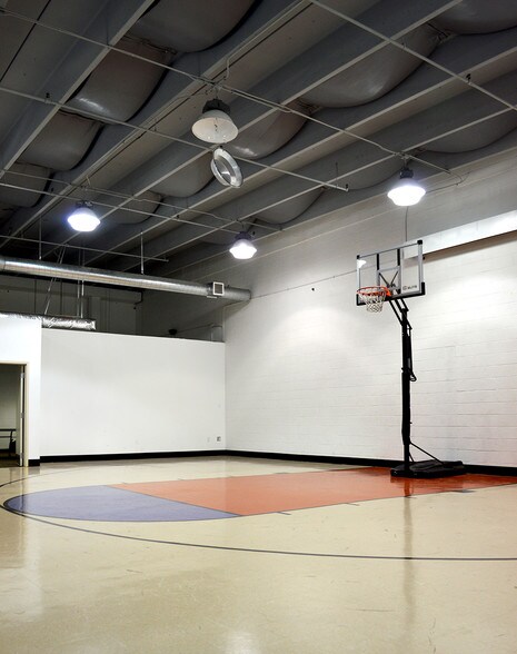 More Photos Of 3325 S Tryon St, Charlotte Health Club For Lease