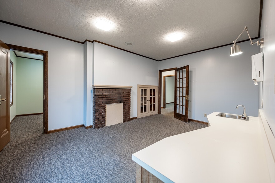 More Photos Of 814 E Washington St, Greencastle Medical For Sale