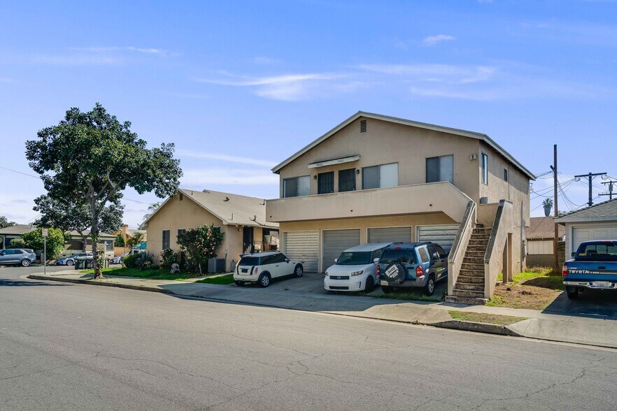 More Photos Of 231 Blackshear Ave, East Los Angeles Apartments For Sale