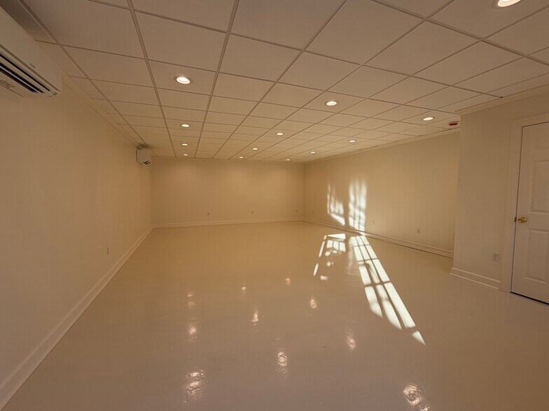 More Photos Of 308B Granite Ave, Richmond Loft Creative Space For Lease