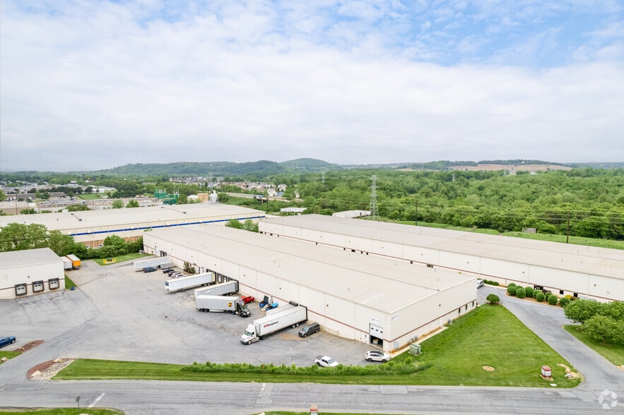 More Photos Of 100 Corporate Dr, Reading Unknown For Lease