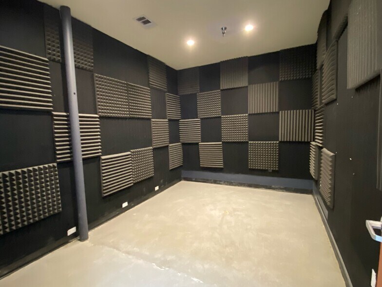 More Photos Of 4200 Sepulveda Blvd, Culver City Office For Lease