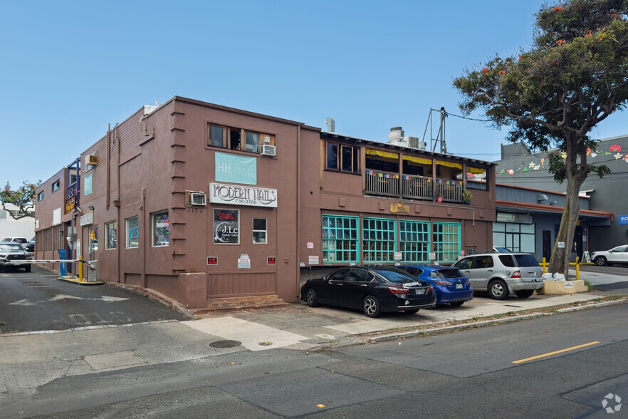 More Photos Of 1137 11th Ave, Honolulu Storefront Retail Office For Lease