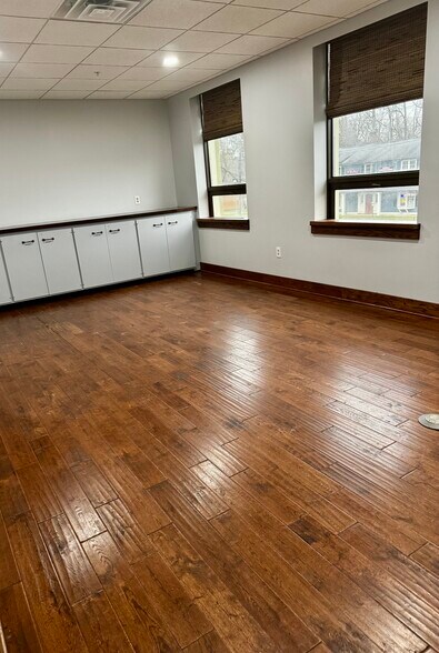 More Photos Of 683 Pittsford Victor Rd, Pittsford Storefront Retail Office For Lease