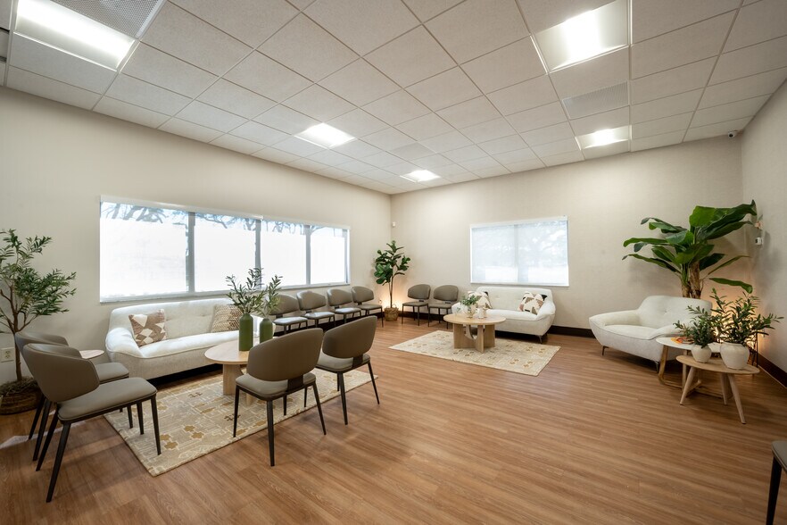 More Photos Of 3795 Boynton Beach Blvd, Boynton Beach Medical For Lease