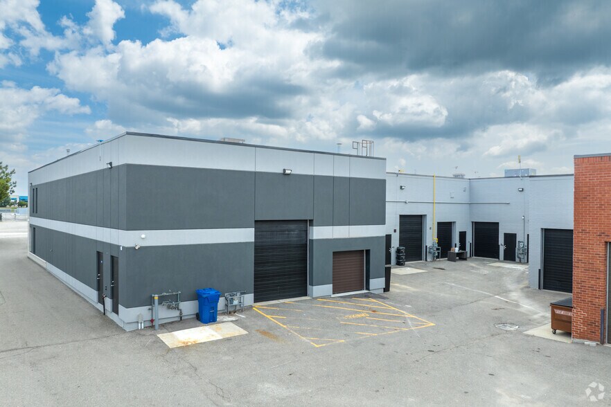 More Photos Of 410 Chrislea Rd, Vaughan Flex For Sale