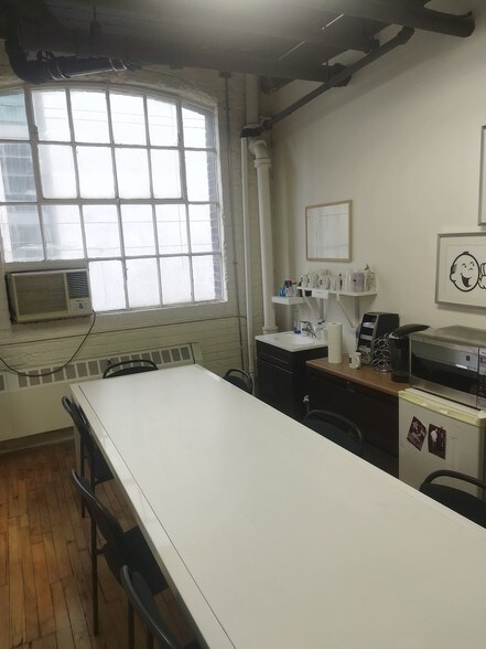 More Photos Of 372 Richmond St W, Toronto Office For Lease