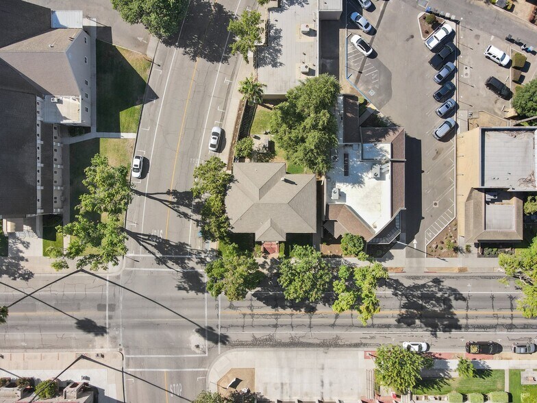 More Photos Of 355 W Las Palmas Ave, Patterson Office Residential For Sale