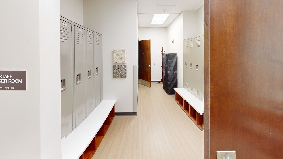 More Photos Of 10967 Allisonville Rd, Fishers Medical For Lease