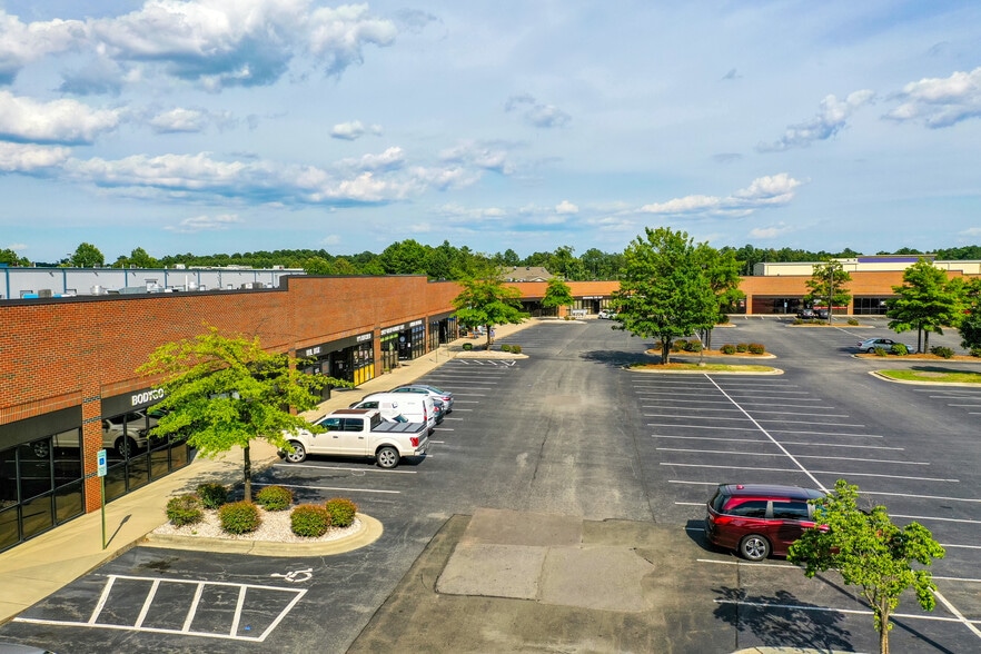 More Photos Of 2945 S Miami Blvd, Durham General Retail For Lease