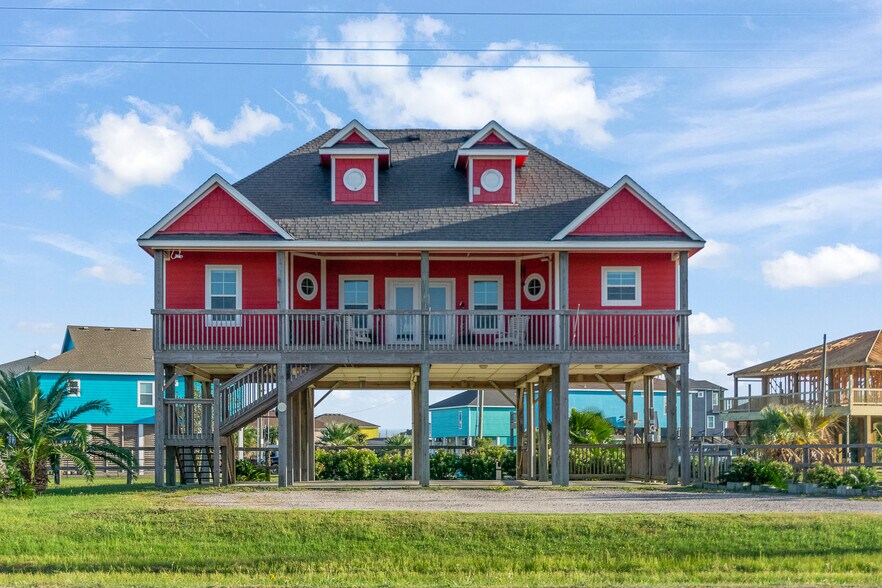 Primary Photo Of 970 Surfside, Crystal Beach General Retail For Sale
