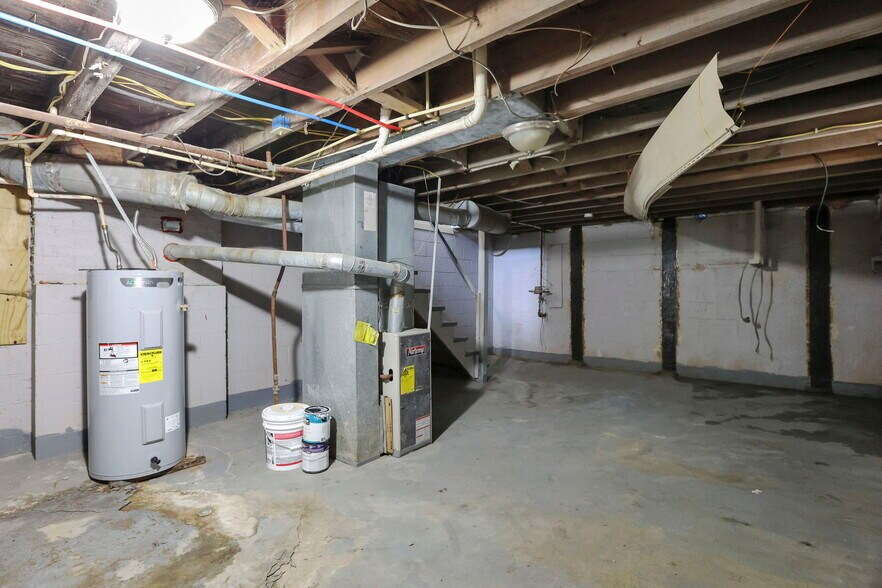 More Photos Of 1079 S James Rd, Columbus Apartments For Sale