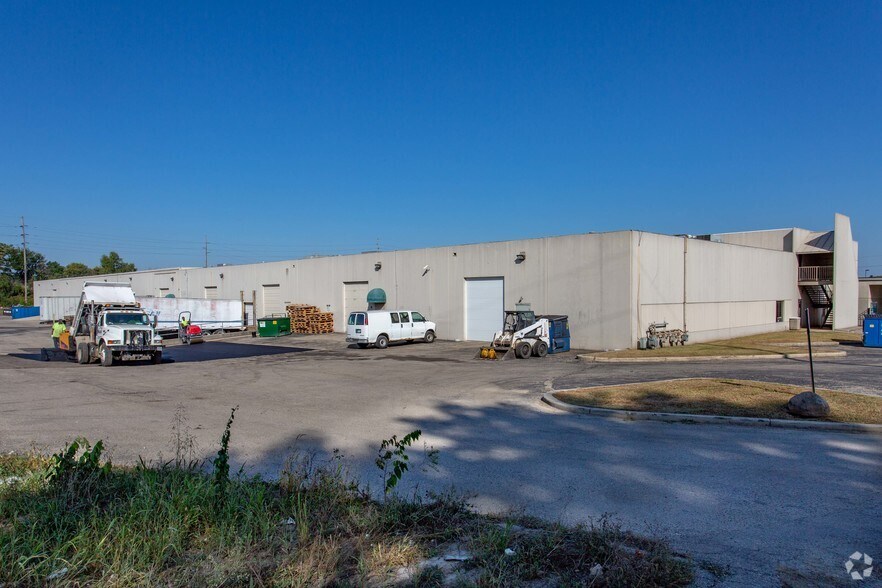 More Photos Of 2300-2322 S Edwin C. Moses Blvd, Dayton Light Manufacturing For Lease