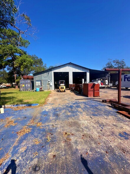 More Photos Of 215 E College St, Pleasanton Land For Sale