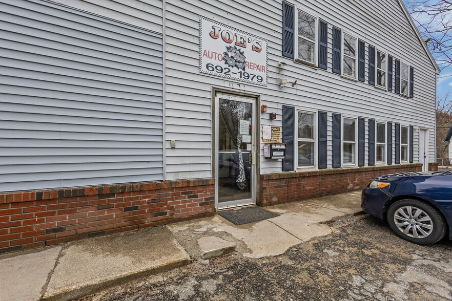 More Photos Of 1973 Victory Hwy, Glendale General Retail For Sale