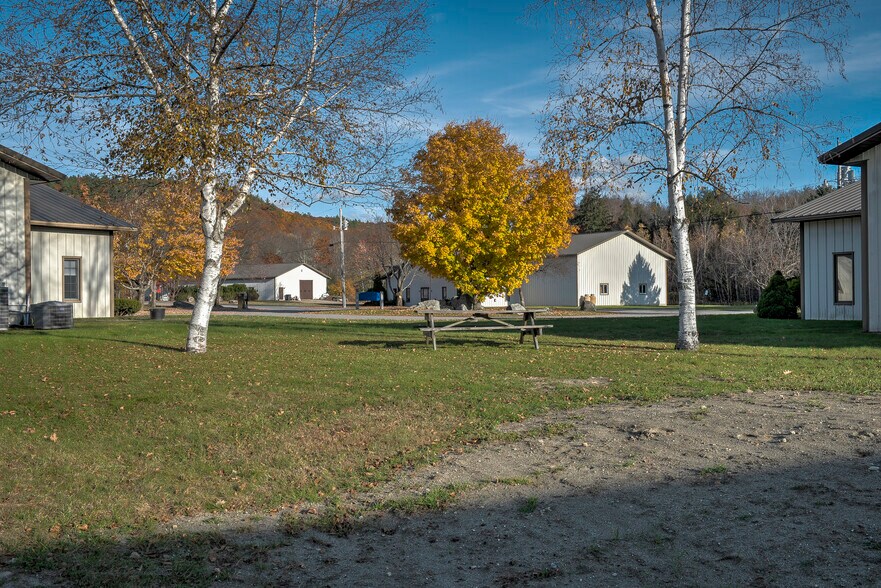 More Photos Of 867 Route 12, Westmoreland Flex For Lease