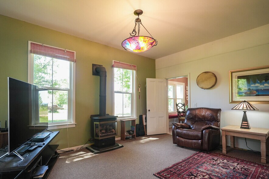 More Photos Of 15682 Highway 395, Lakeview Land For Sale