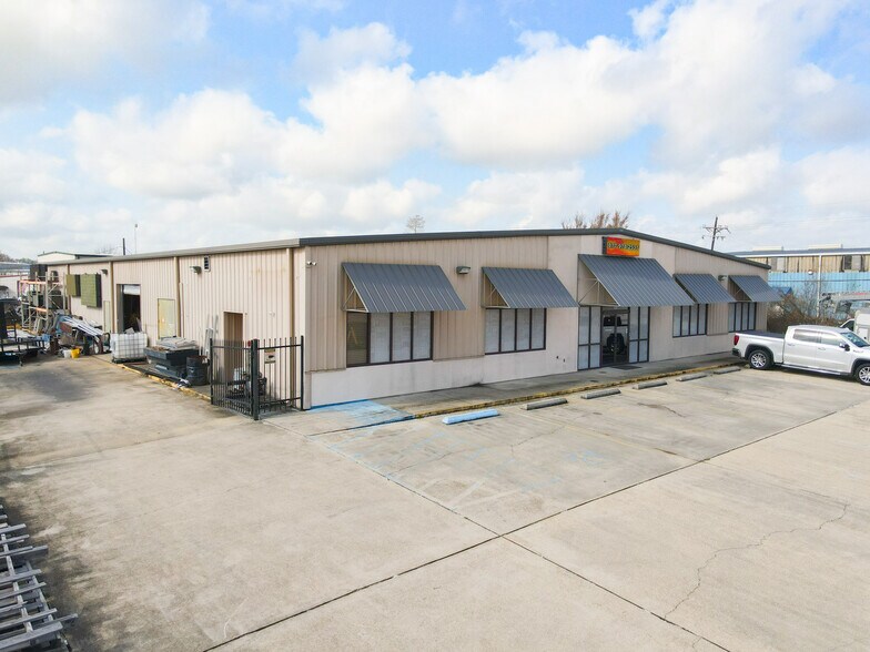 More Photos Of 11710 Cloverland Ave, Baton Rouge Warehouse For Lease