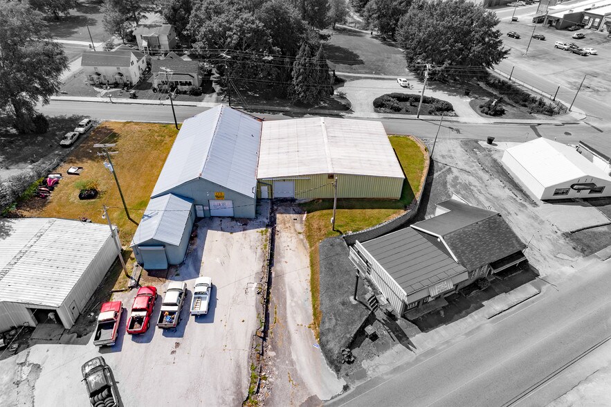 More Photos Of 217 Sparkman St SW, Hartselle Warehouse For Sale