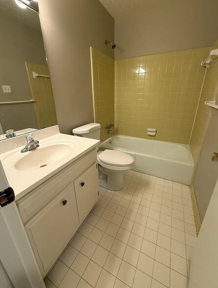 More Photos Of 610-620 Breckenridge Ln, Louisville Apartments For Sale