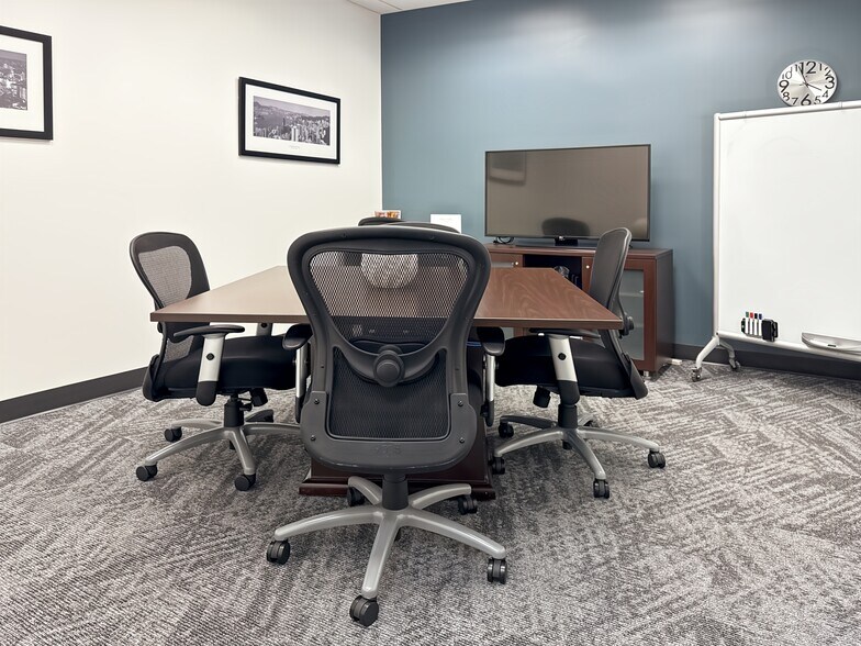More Photos Of 2550 W Union Hills Dr, Phoenix Coworking Space