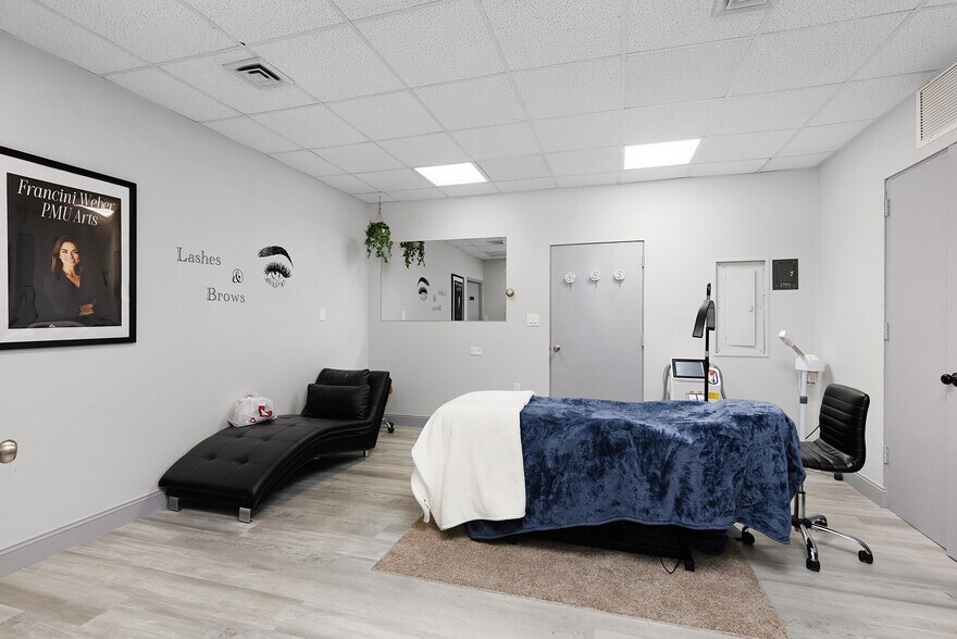 More Photos Of , Fort Myers Office For Sale