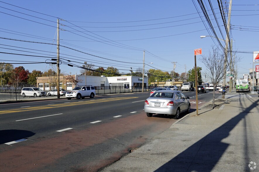 More Photos Of 1888 Hylan Blvd, Staten Island Freestanding For Lease