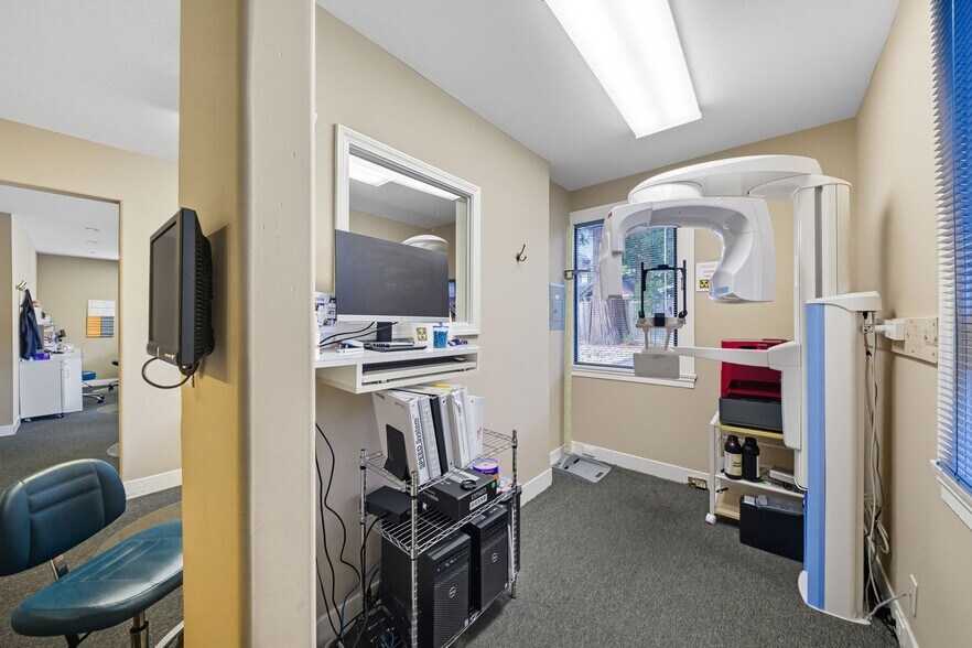 More Photos Of 1021 S El Camino Real, San Mateo Office For Sale