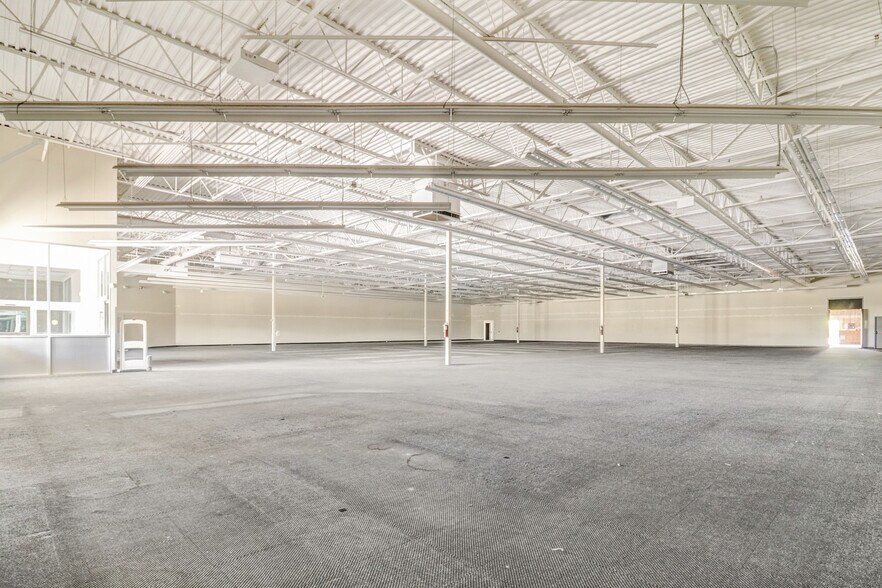 More Photos Of 1976 W Baseline Rd, Phoenix Storefront For Sale