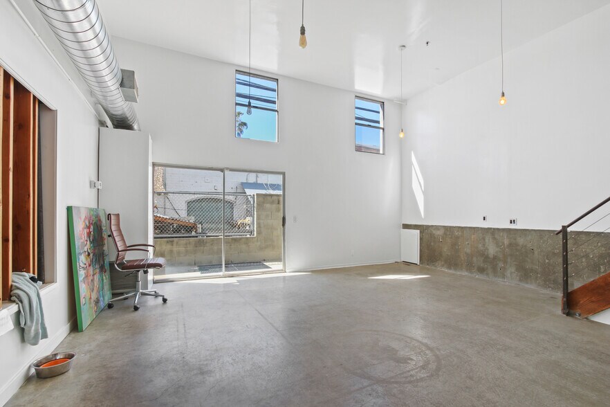 More Photos Of 1201-1291 Electric Ave, Venice Loft Creative Space For Lease