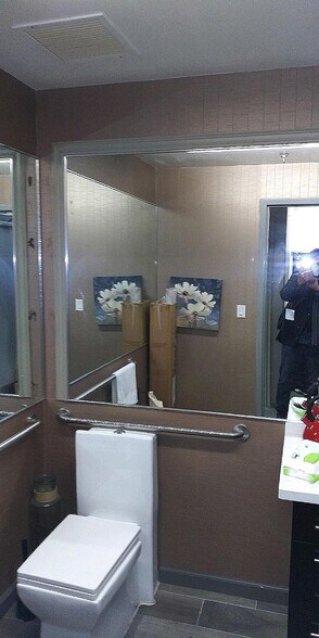 More Photos Of 1015 Crocker St, Los Angeles Storefront For Lease