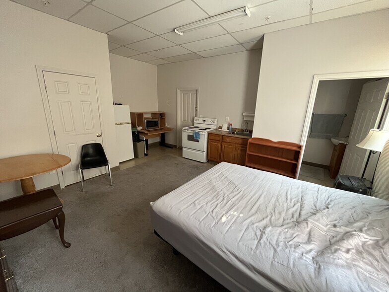 More Photos Of 270 Main St, Marlborough Storefront Retail Residential For Sale