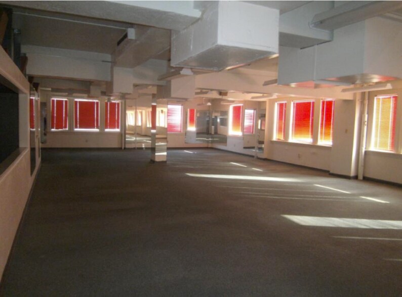 More Photos Of 201 Court St, Muskogee Office For Sale