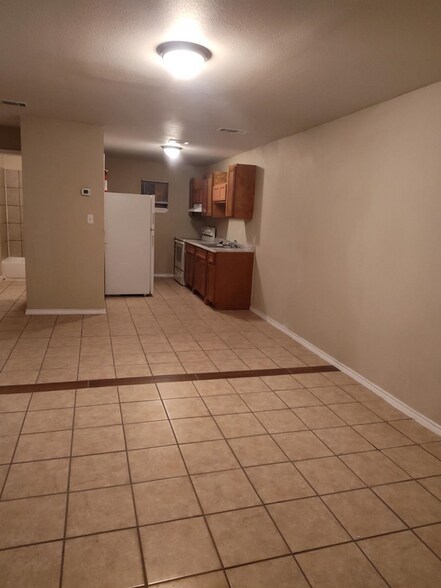 More Photos Of 852 Wagon Wheel Rd, Eagle Pass Apartments For Sale