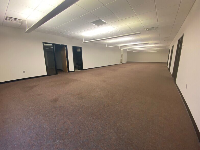 More Photos Of 2143 E Primrose St, Springfield Office For Lease