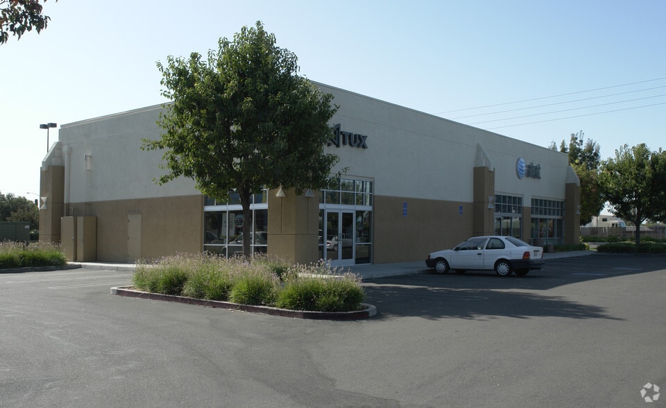 More Photos Of 3900 Sisk Rd, Modesto Unknown For Lease