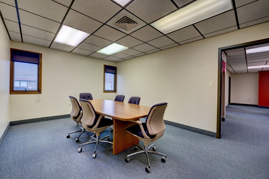 More Photos Of 55 Whiting St, Plainville Medical For Sale