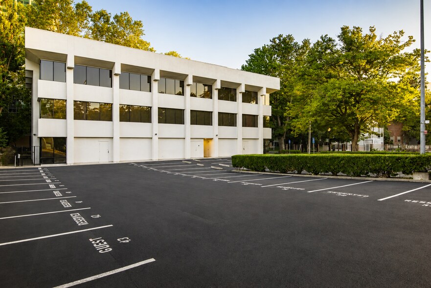 More Photos Of 1001 G St, Sacramento Office For Lease